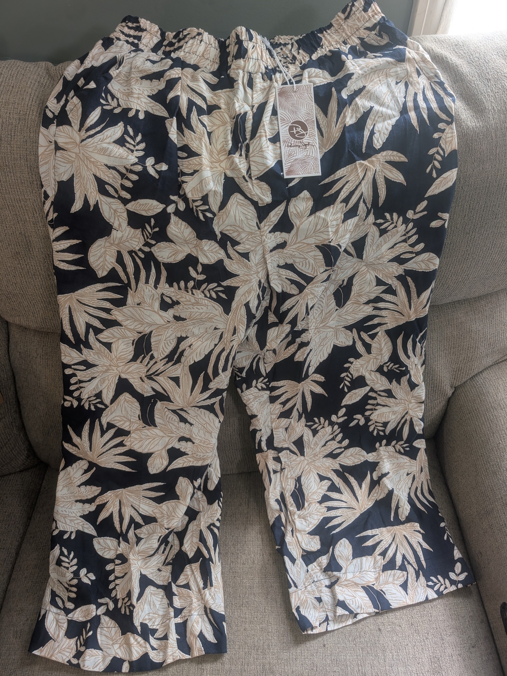 Panama Jack Navy Pull-On Wide Leg Pants with Cream Leaf Print